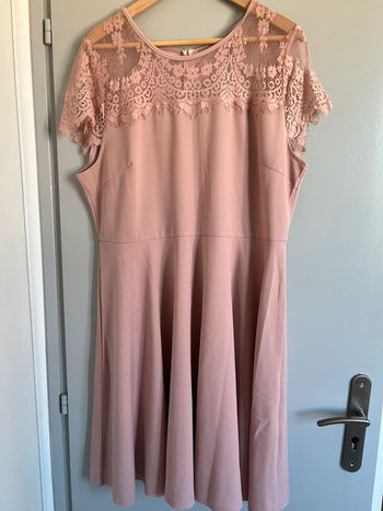 Robe mariage/baptême/communion rose poudrée neuve 2XL