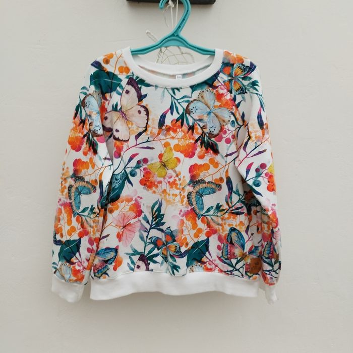 Pull papillon coloré - photo numéro 1