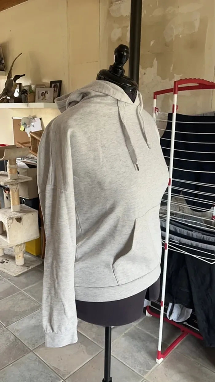 Pull gris - photo numéro 2