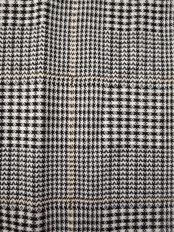 Haut manche longue à carreaux Taille 38/40 - photo numéro 4
