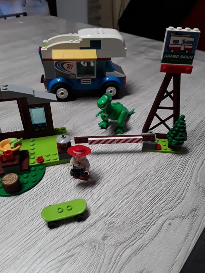 Lego Toy Story camping car - photo numéro 3