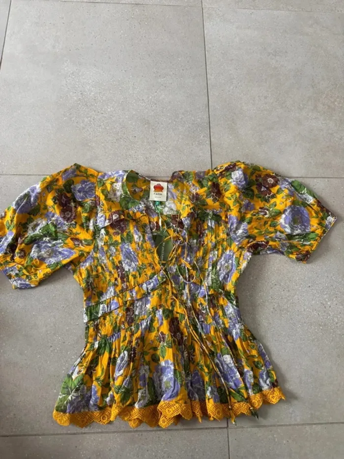 Haut multicolore Farm rio taille M, neuf avec étiquette valeur 220€