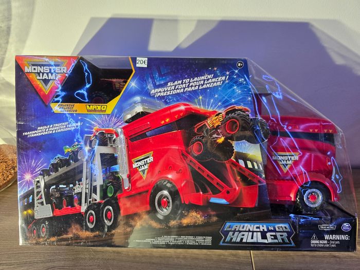 Camion propulseur monster truck monster jam - photo numéro 2