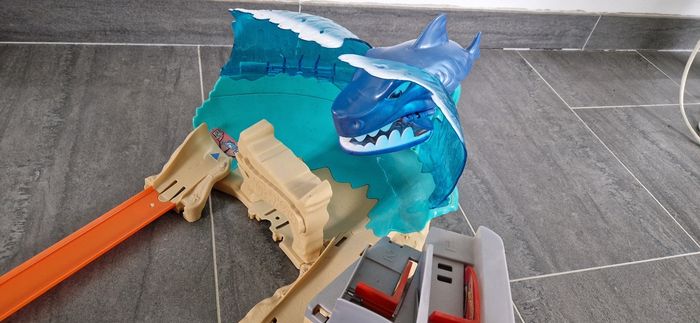 Valeur 50euros hotwheels circuit attaque du requin - photo numéro 8