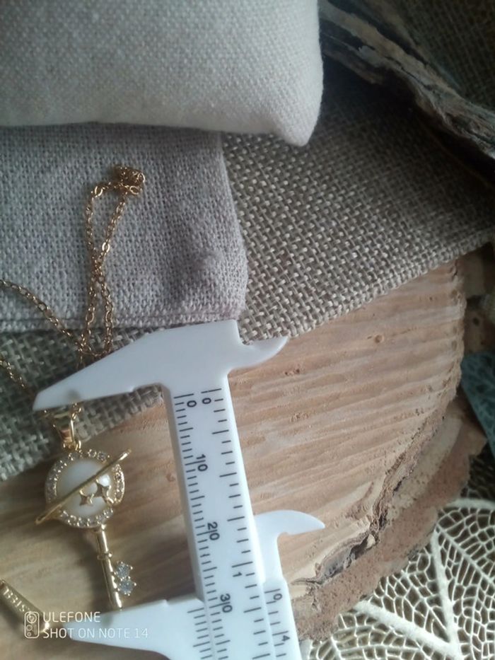 Collier clé avec pierre de jade naturelle - photo numéro 3