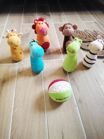 🦏Lot de quilles animaux Safari en tissu/peluche avec balle marque Lilliputiens