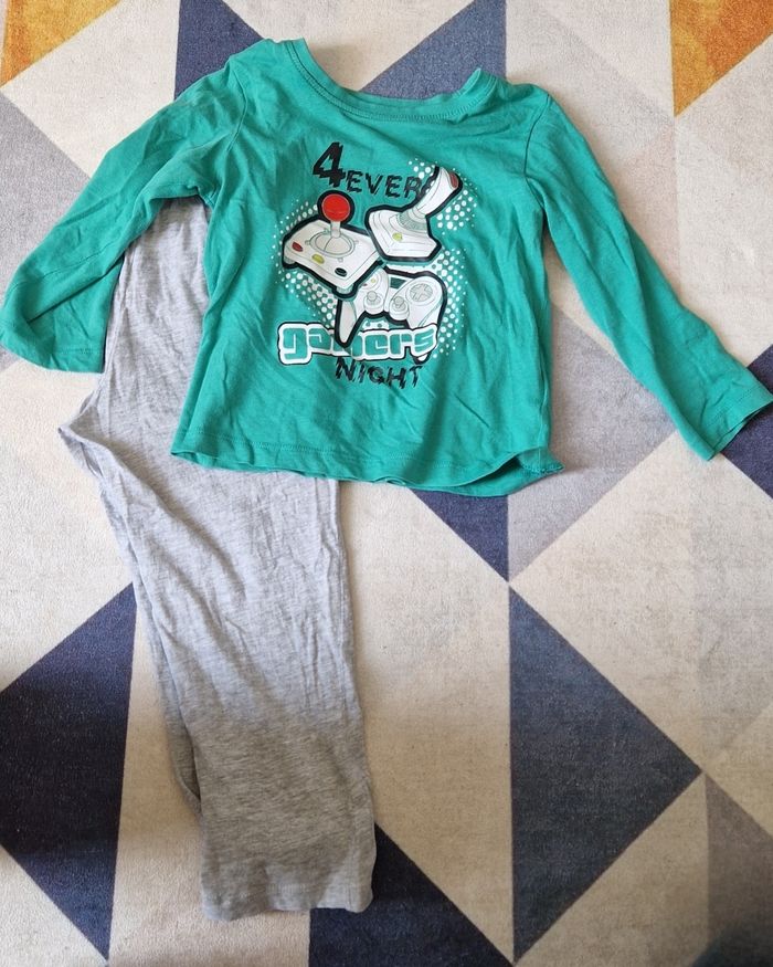 Pyjamas 2 pièces 5 ans - photo numéro 6