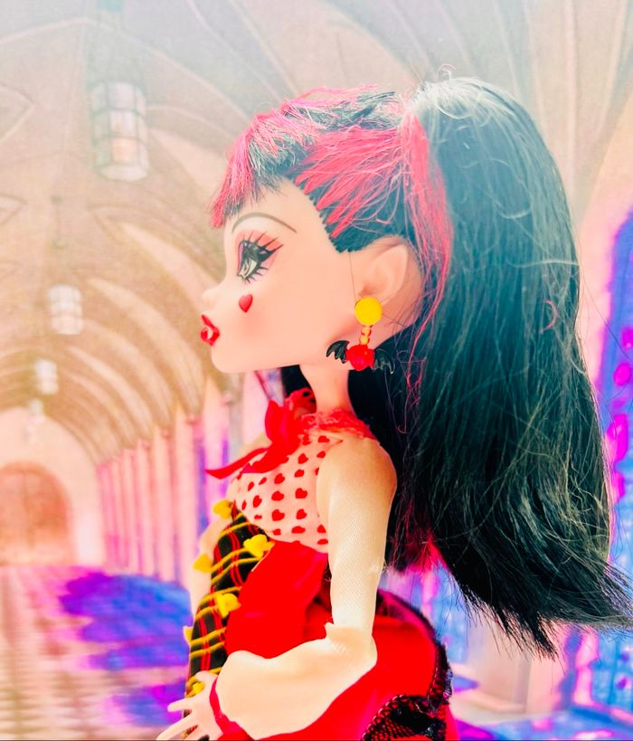2 poupées Monster High Draculaura, de la collection Ghouls Rule de 2012 et School's Out. - photo numéro 7