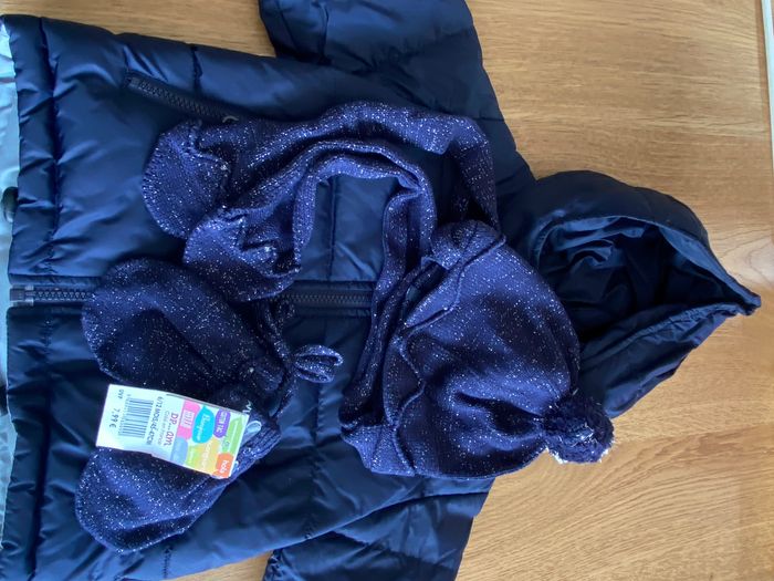 Manteau 12 mois Bonnet moufles neuf - photo numéro 3