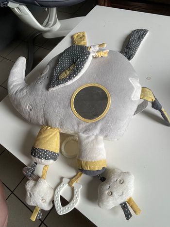 Peluche avec jouet pour les dents