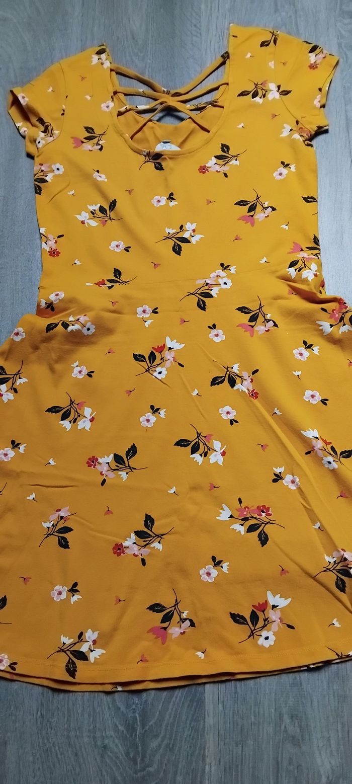 Robe moutarde - photo numéro 2