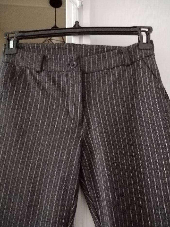 Pantalon gris à rayures - photo numéro 4