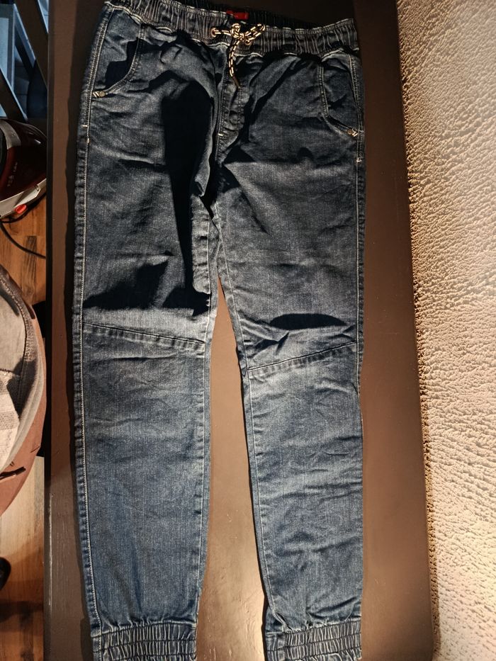 Jean homme taille xl élastique à la taille et en bas des jambes