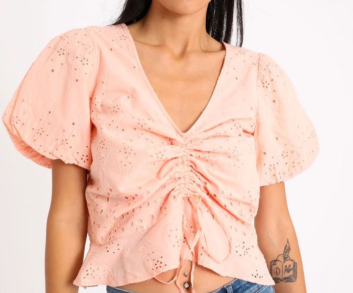 Top rose pale à broderies anglaises - Pimkie - photo numéro 6