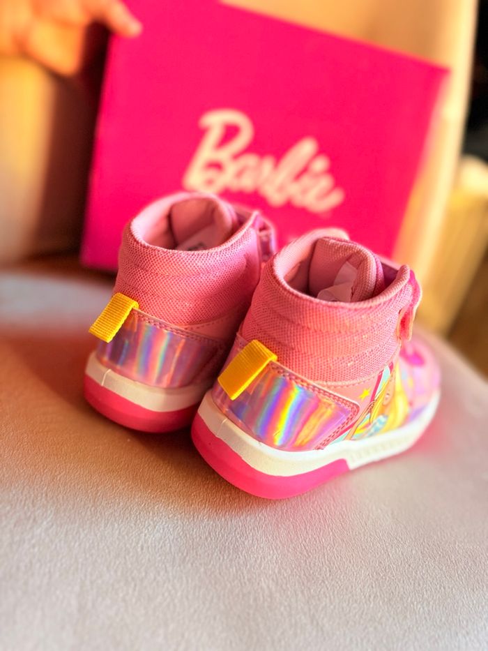 Basket barbie lumineuse - photo numéro 4