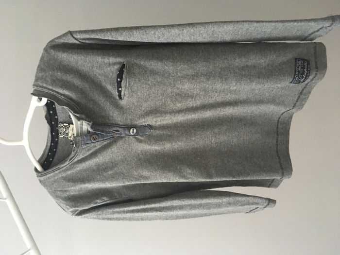 T-shirt manches longues Tape à l’Œil, couleur gris, taille 4 ans.