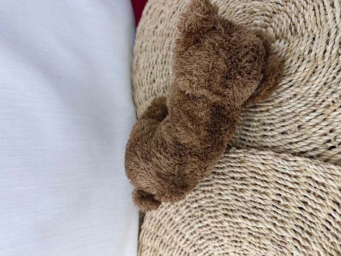 Peluche ours LES PETITES MARIE marron endormi couché - photo numéro 3