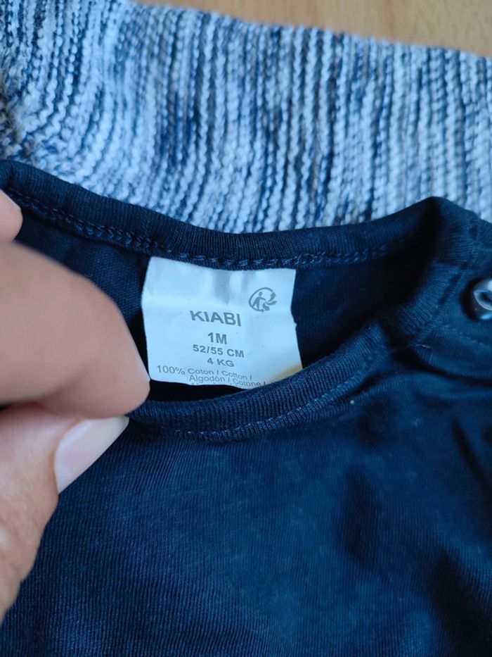 Lot Gilet doublé à capuche Kimbaloo + t-shirt manches longues neuf Kiabi en 1M - photo numéro 4