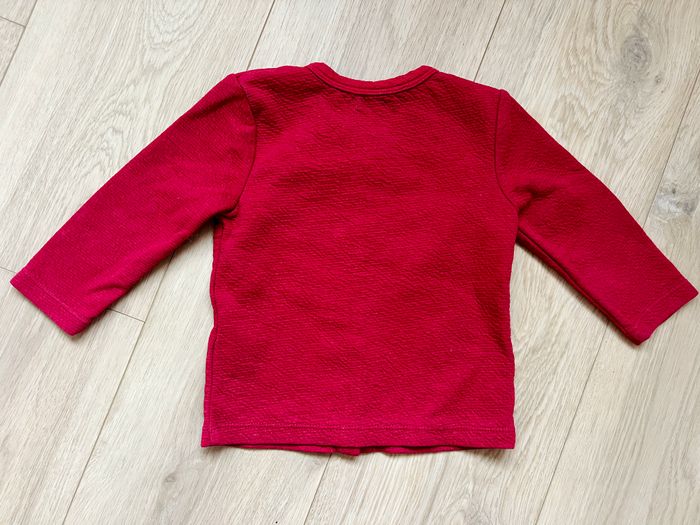 🌹 Gilet rouge / 12 Mois - photo numéro 4