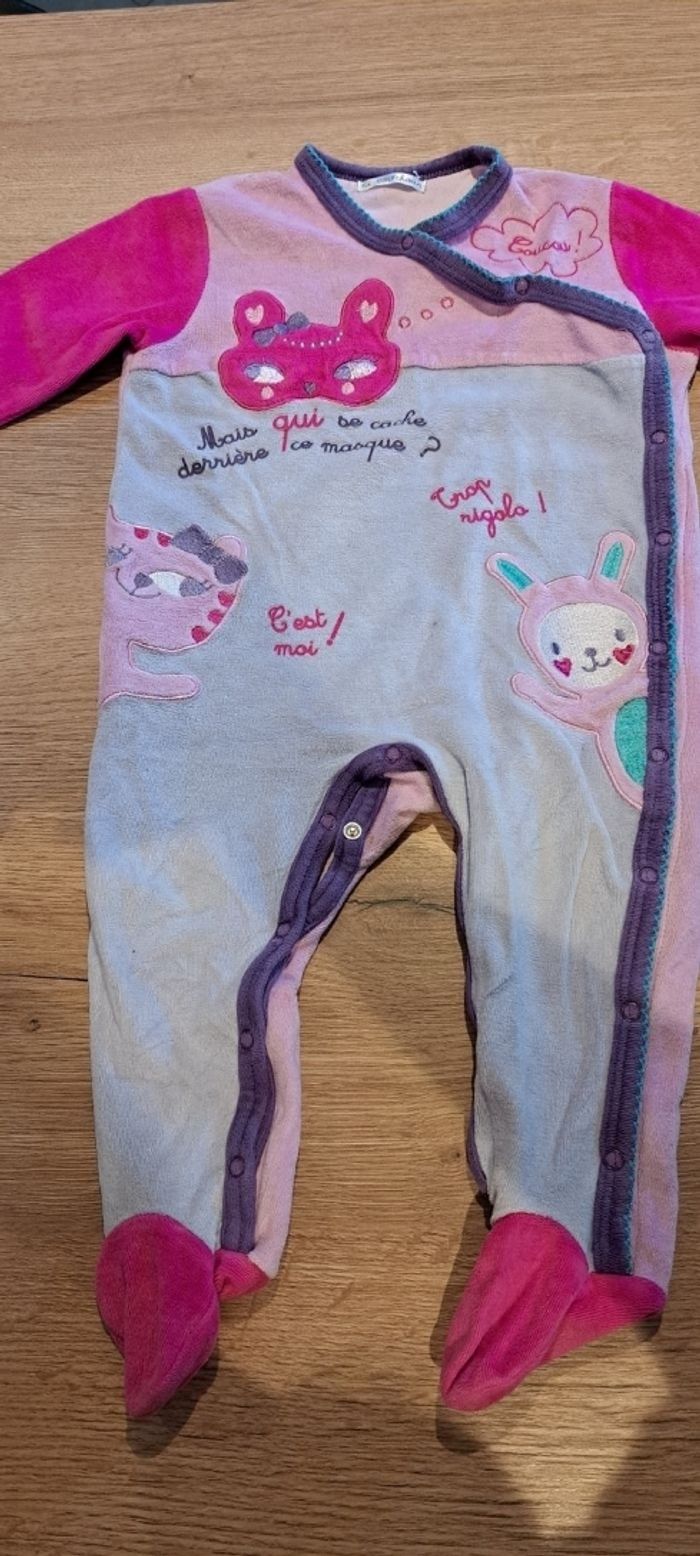 3 pyjamas - photo numéro 2