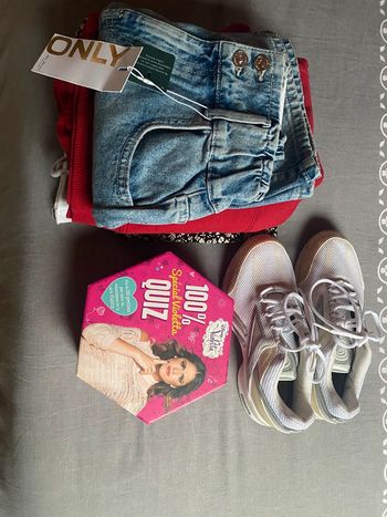 Lot vêtements (réservé)