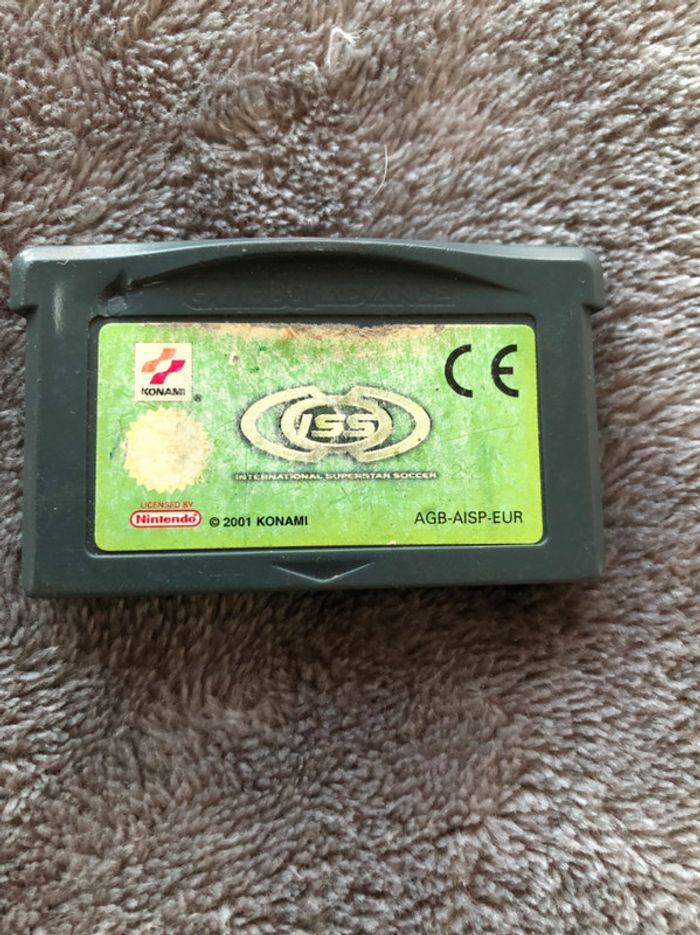 Jeu Nintendo Game Boy Advance "International Superstar Soccer"