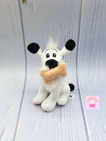 Peluche doudou chien Idéfix éditions Albert René 2020 blanc noir beige 19 cm