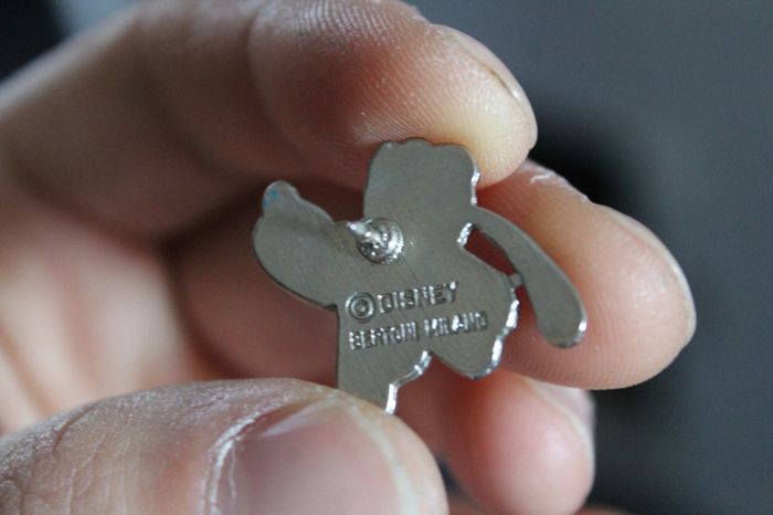Pin's Pluto - Disney - photo numéro 3