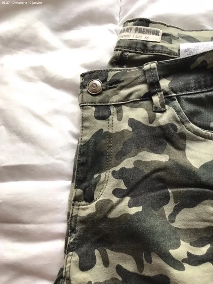 Jean camouflage kaki militaire Monday Premium taille 34 - photo numéro 4