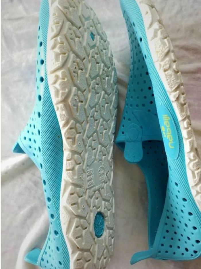 Chaussures   pour la mer  ou piscine - photo numéro 3