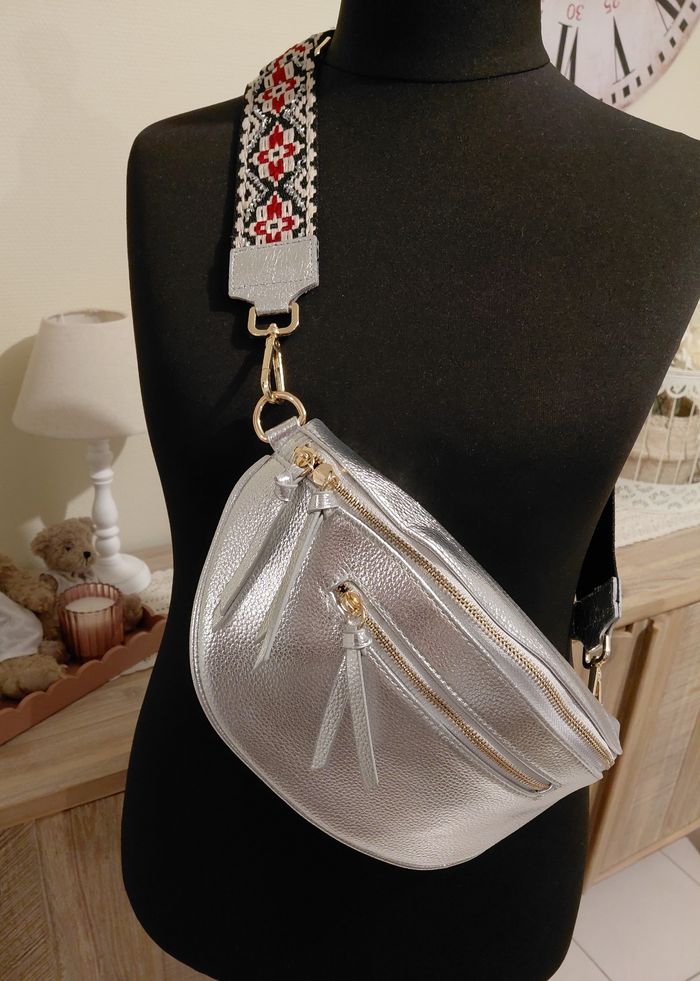 Sacoche banane argenté