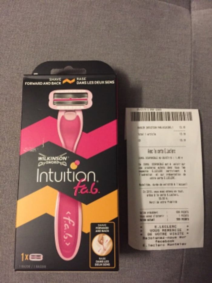 Rasoir « intuition fab » Wilkinson NEUF