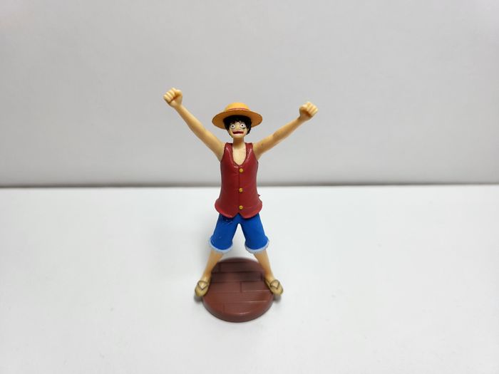 One Piece Mini Figurine - Choco Egg - Luffy 01