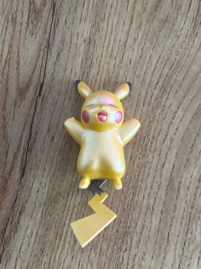 Lot figurine Pokémon Pikachu - photo numéro 2