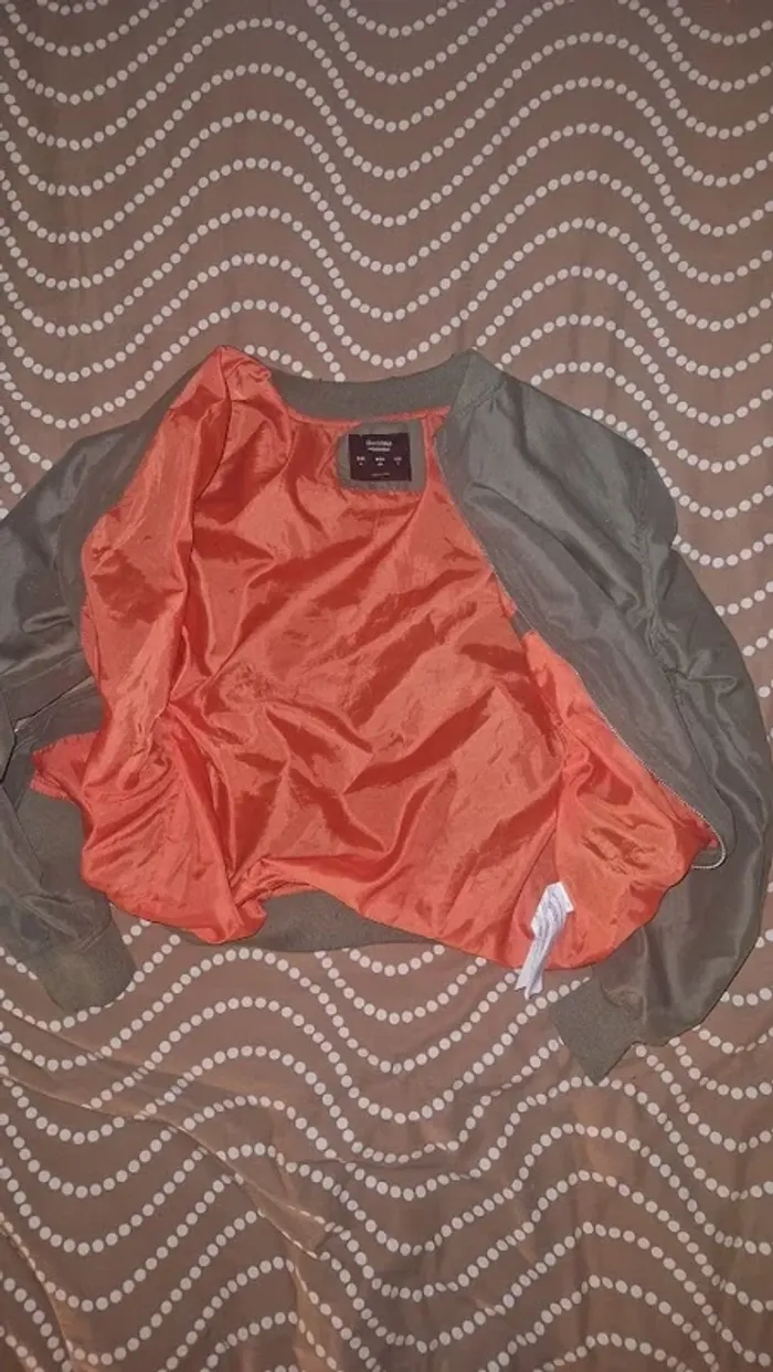 Veste kaki  Bershka - photo numéro 3