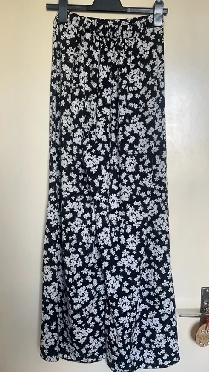Pantalon large à petites fleurs T36 🌸 - photo numéro 5
