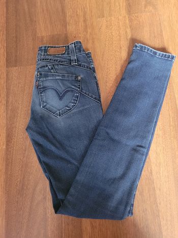 Jean Levi's demi curve skinny T 24 L32
