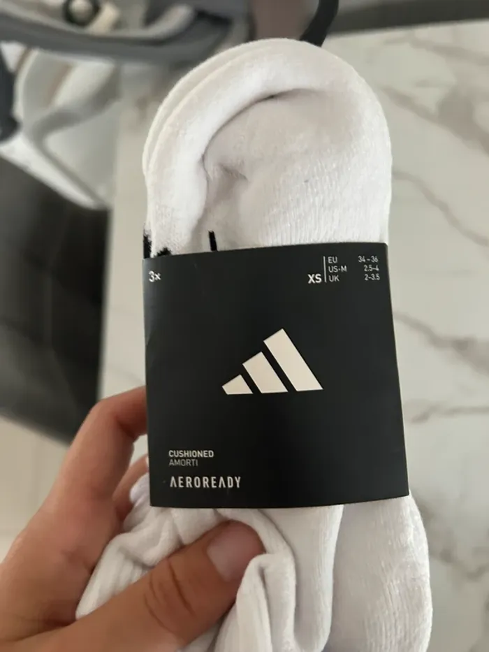 Lot de 3 paires de chaussettes adidas taille 34/36 - photo numéro 5