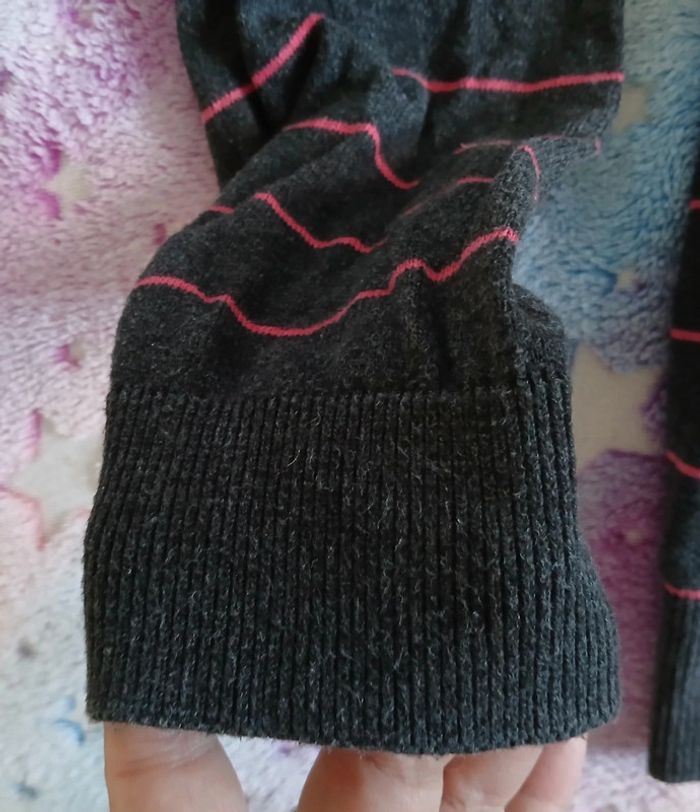 Pull homme noir rayures rouges taille L - photo numéro 4