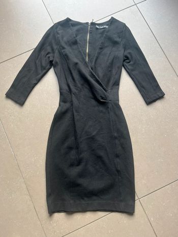 Robe noire cintrée Zara XS