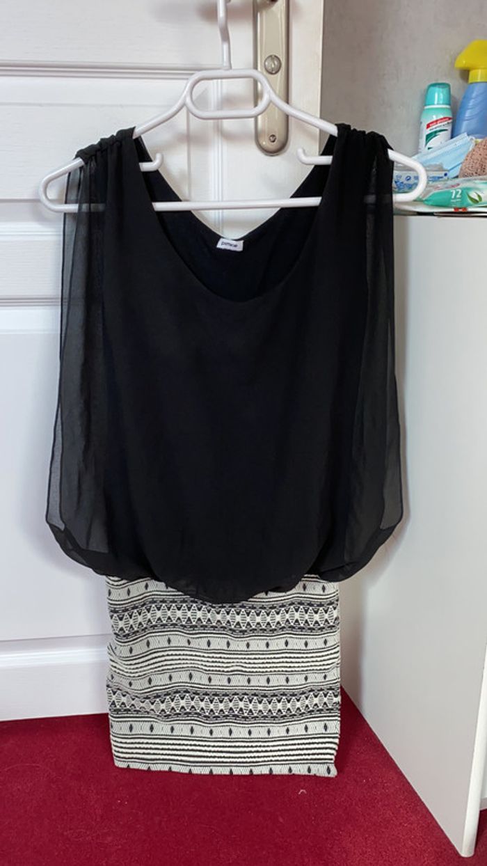Robe noir et blanche - photo numéro 2