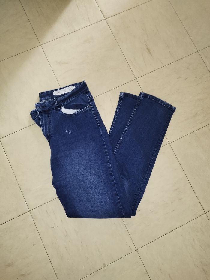 2 jeans voir description