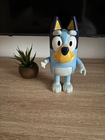 Grande figurine bluey 