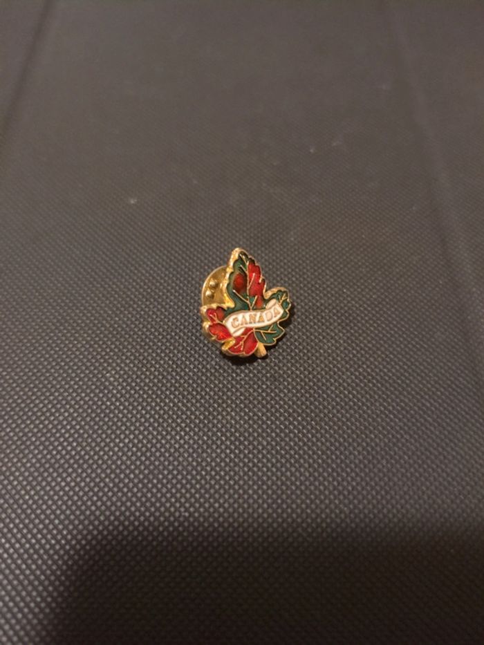Pin's Canada - photo numéro 3