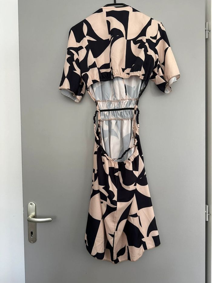 Petite robe dos mi-nu Shein taille M - photo numéro 2