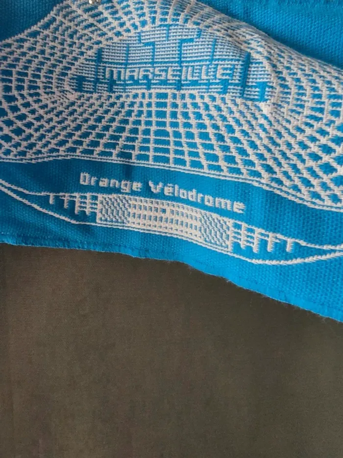 Écharpe supporter Olympique de Marseille – Très bon état - photo numéro 3