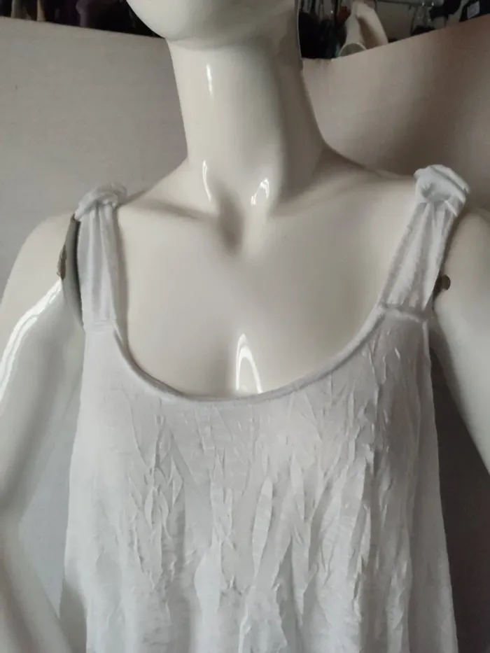 Débardeur blanc - photo numéro 3