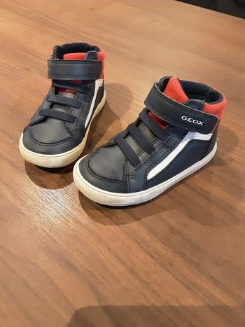 Chaussures enfant taille 23