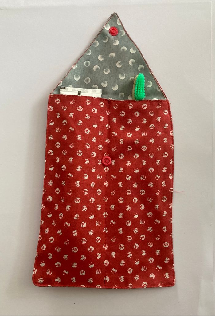 Pochettes à brosse à dent et dentifrice - photo numéro 4