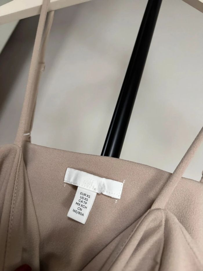 Robe courte beige XS H&M - photo numéro 3
